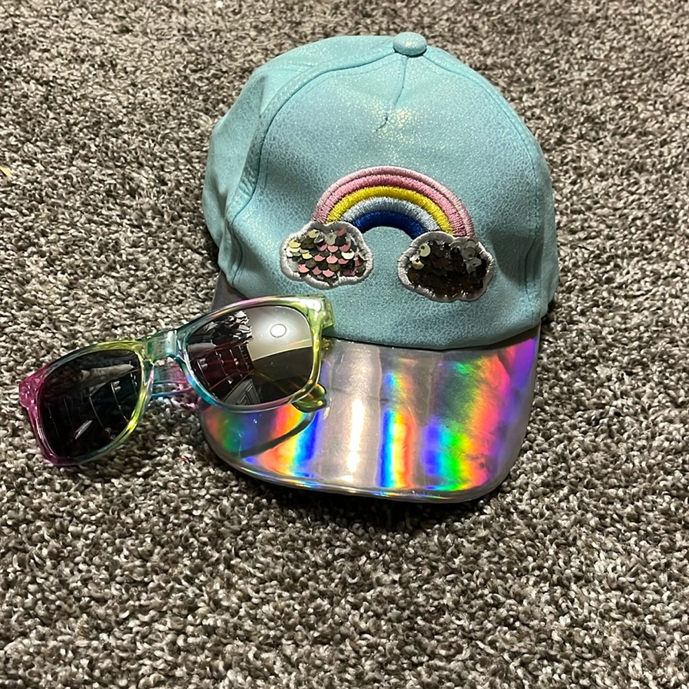 Little hat and glasses set